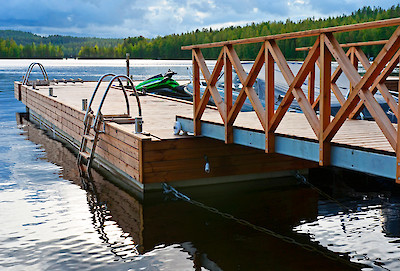 Massiivi 2,4 x 15 m massiivibetoni ponttoonilaituri