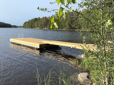 Eero muoviputkiponttonilaituri